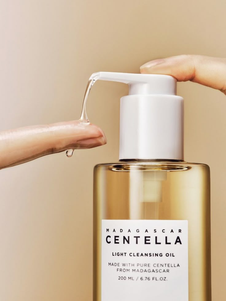 SKIN 1004 - Madagascar Centella Light Cleansing Oil - Light cleansing oil